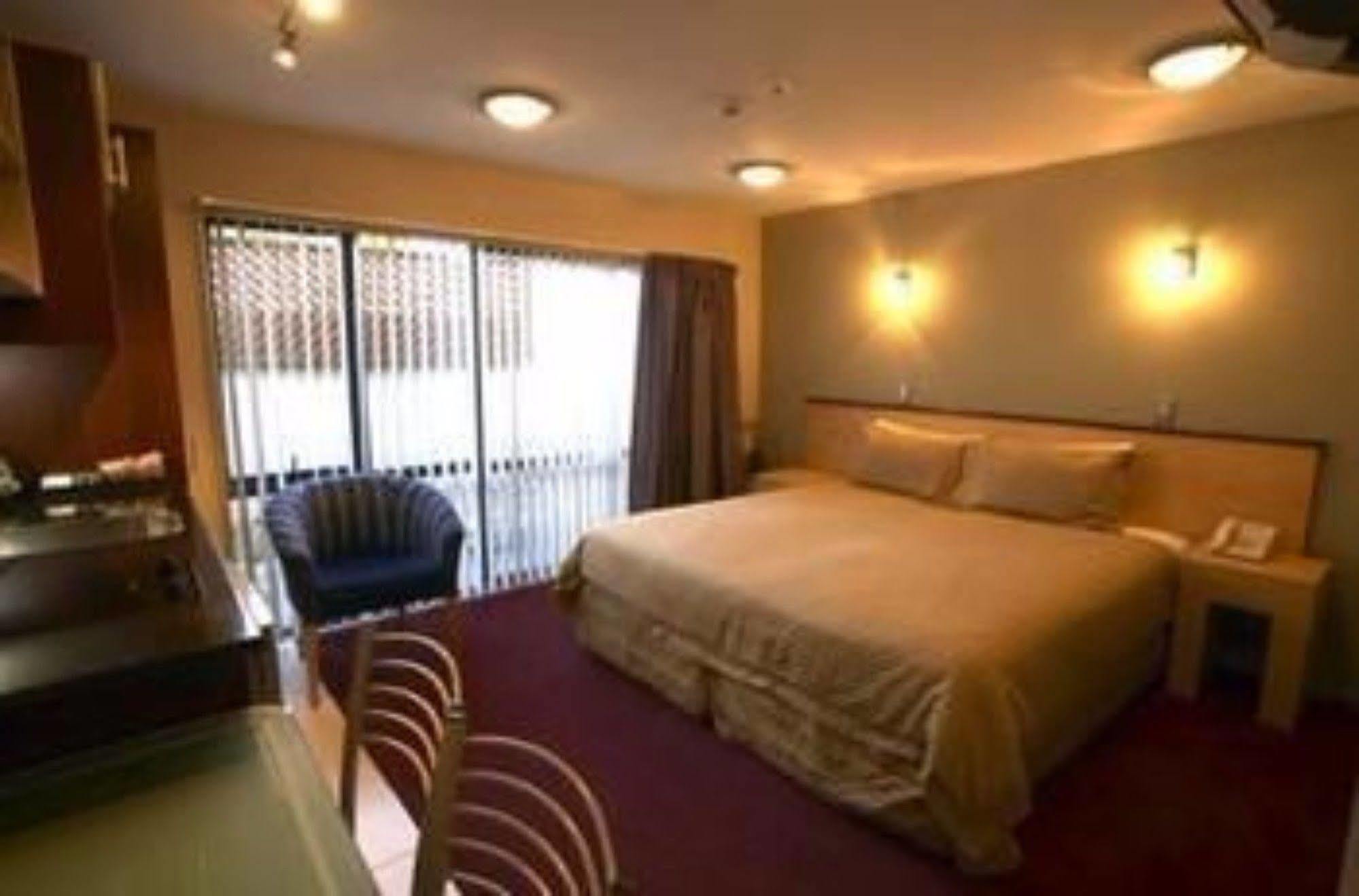 Athena Motel Christchurch Exterior photo